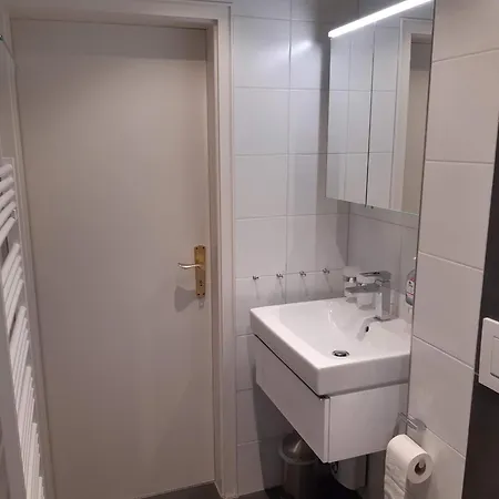 Apartamento Utlande-2 *