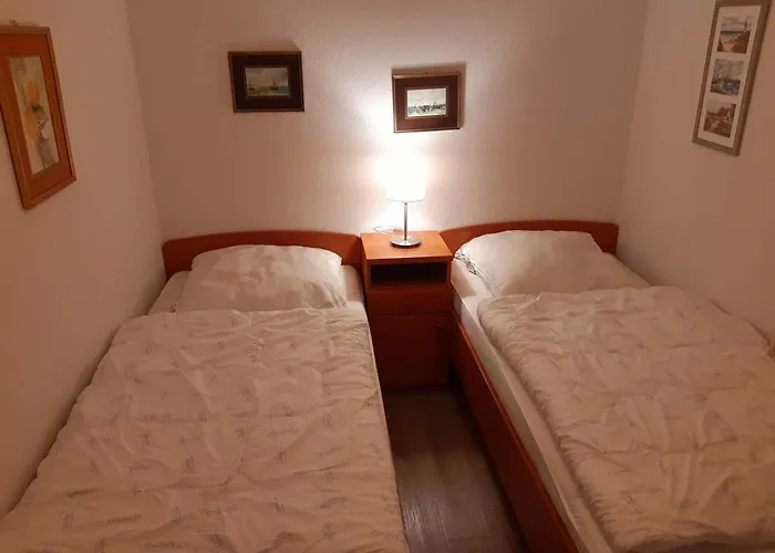 Utlande-2 Lägenhet *